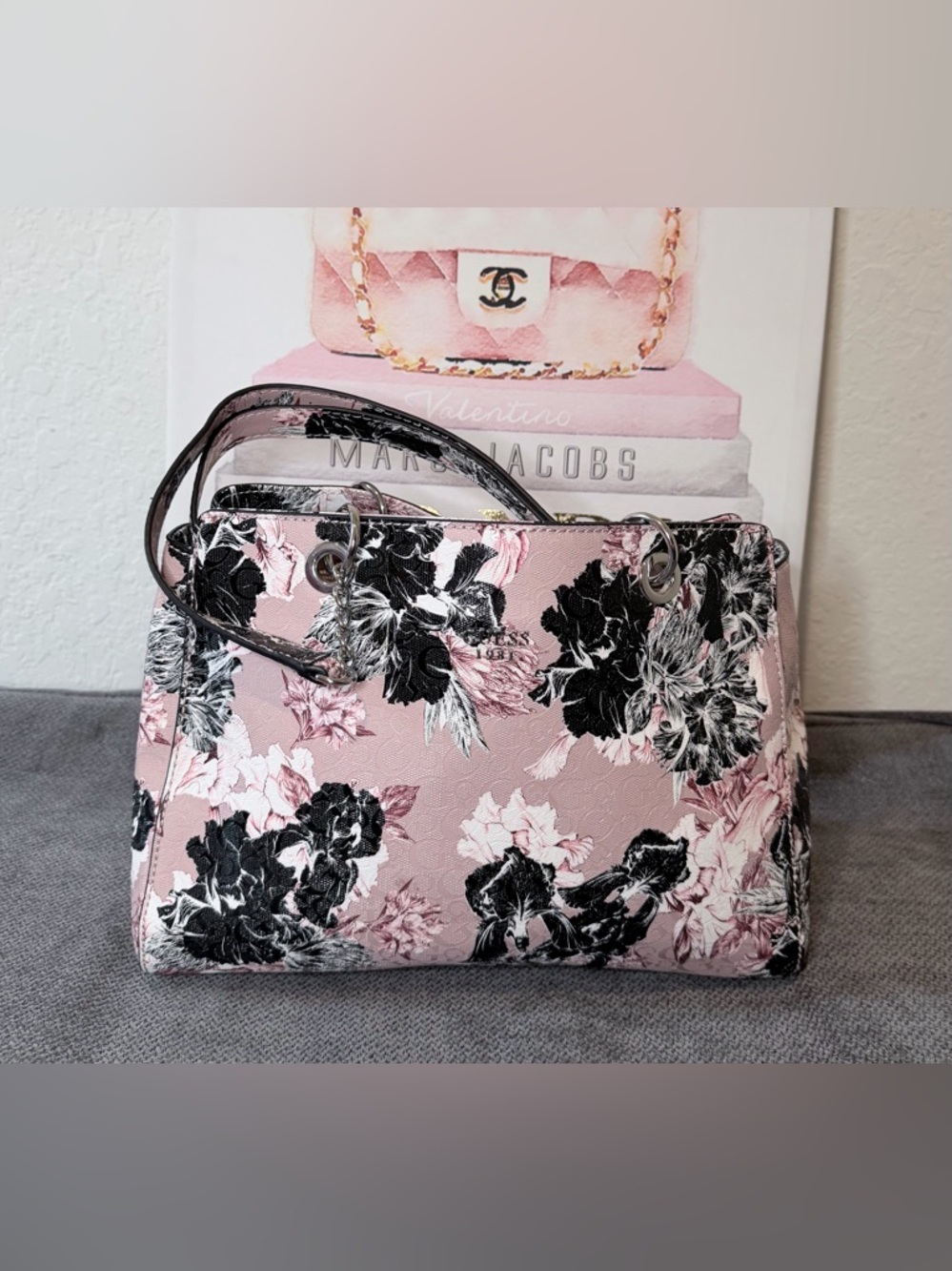 GUESS Tallahassee floral medium satchel